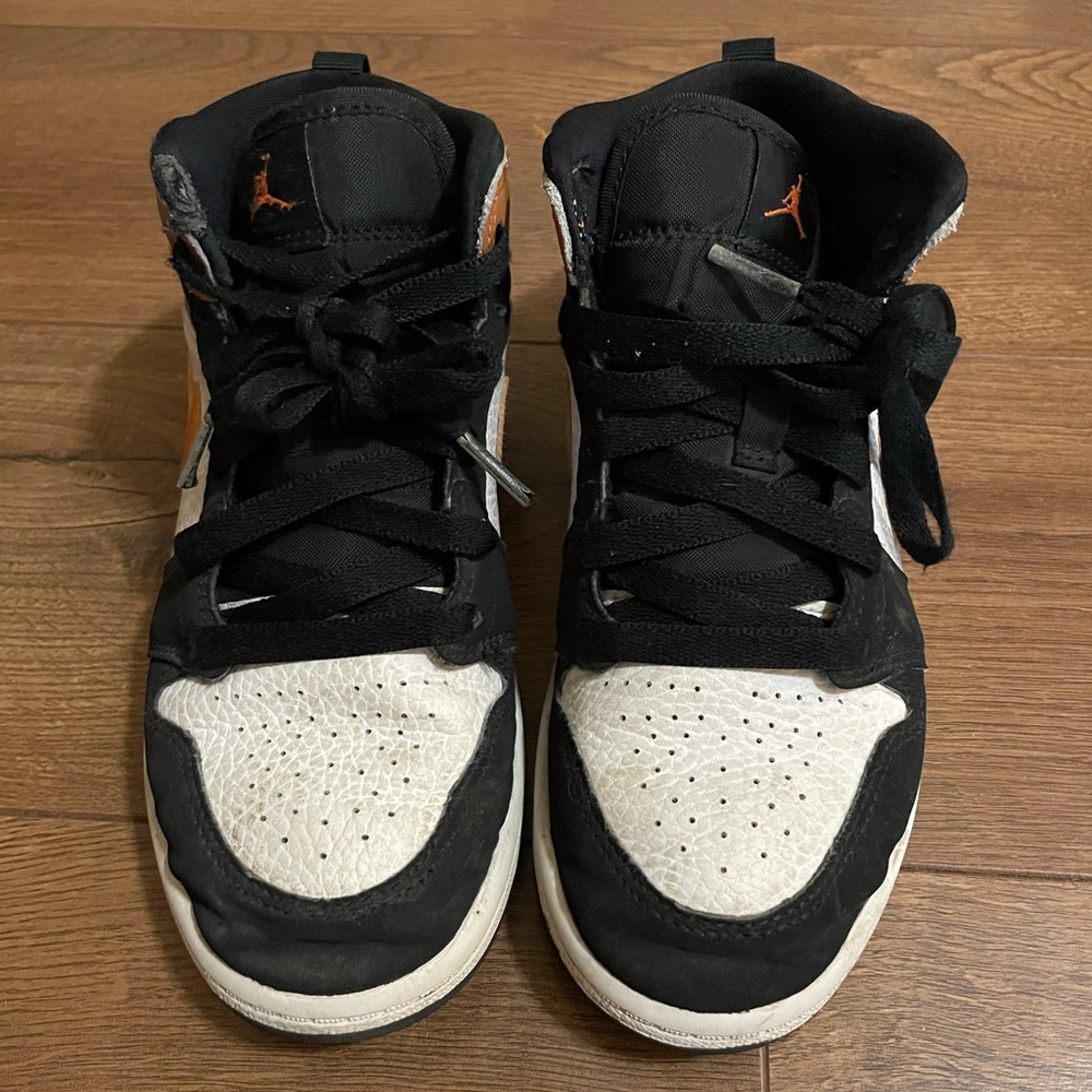 Boys Air Jordan’s - in great condition.